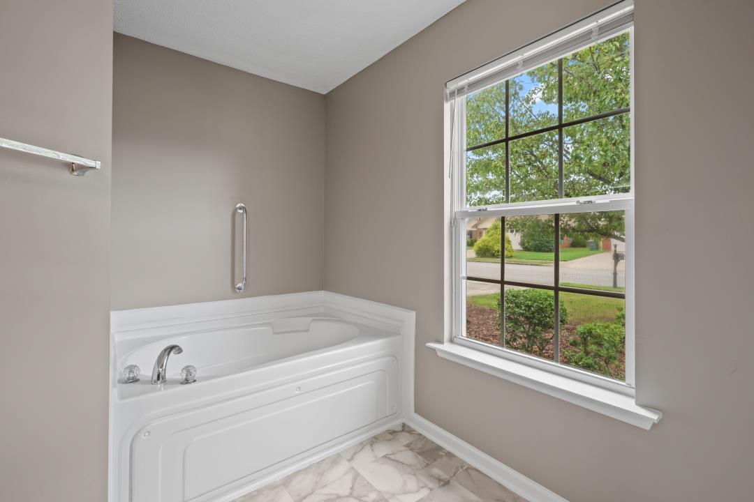 Building Photo - 409 Summer Cove Cir NW