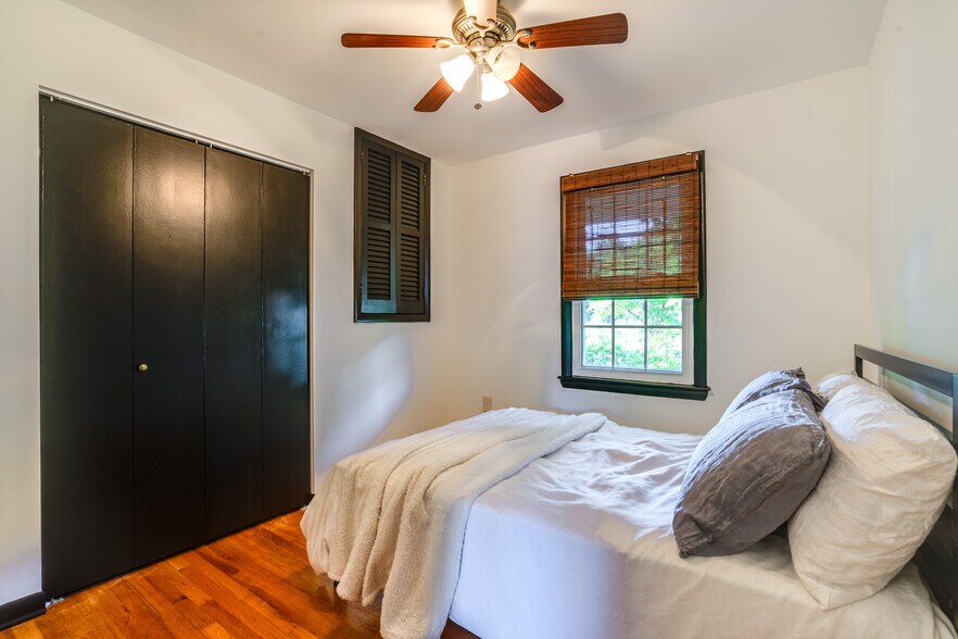 Building Photo - 15012 Olddale Rd