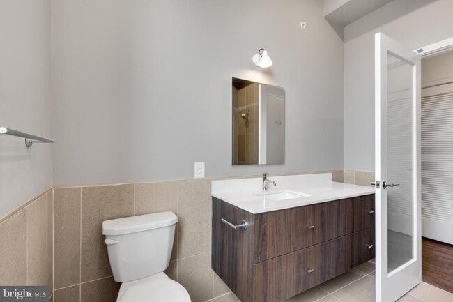 Building Photo - 525 N 41st St