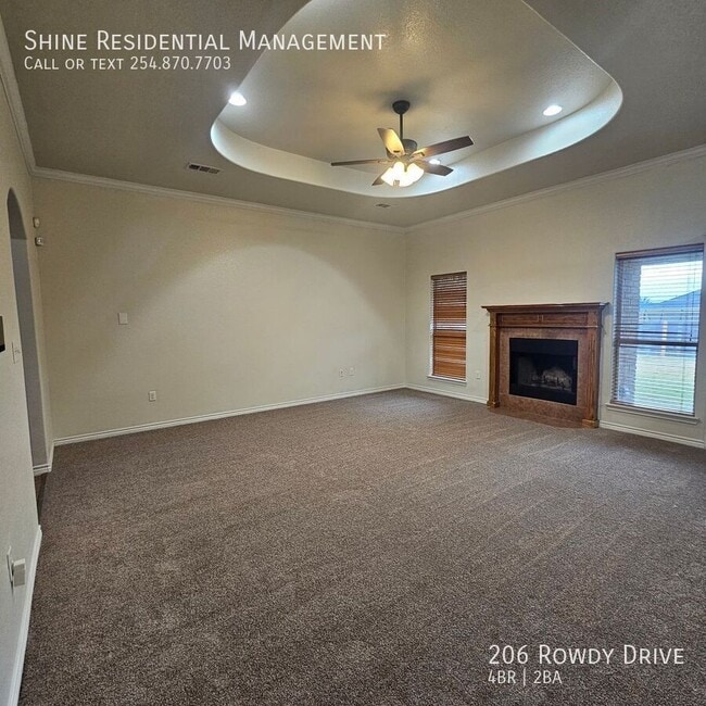 Building Photo - 206 Rowdy Dr