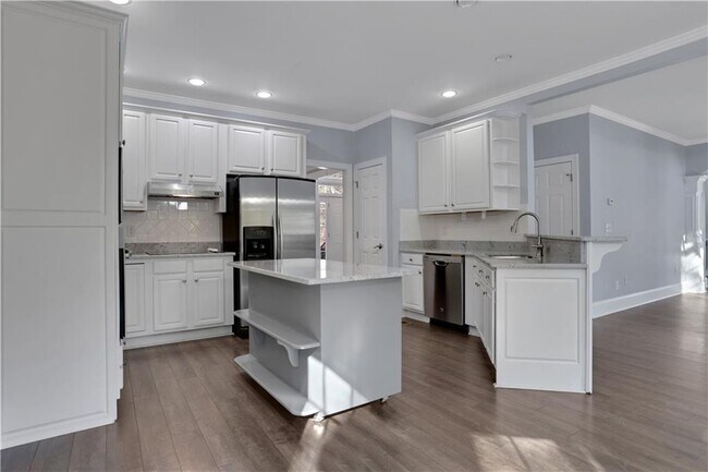 Building Photo - 127 Tara Blvd