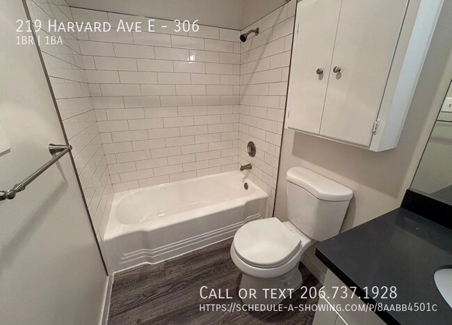 Building Photo - 219 Harvard Ave E