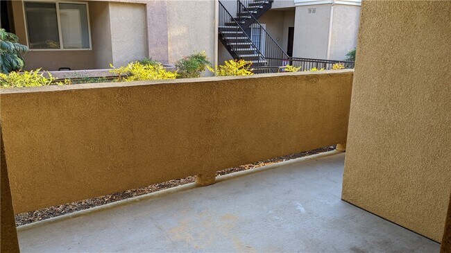 Building Photo - 41410 Juniper St