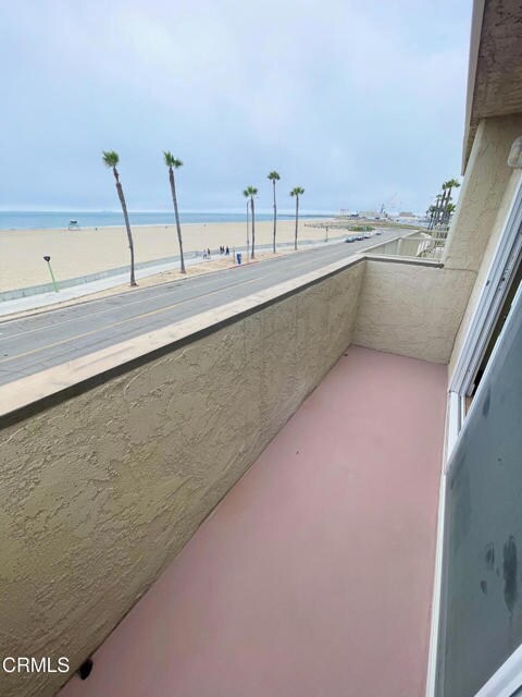 Building Photo - 208 E Surfside Dr