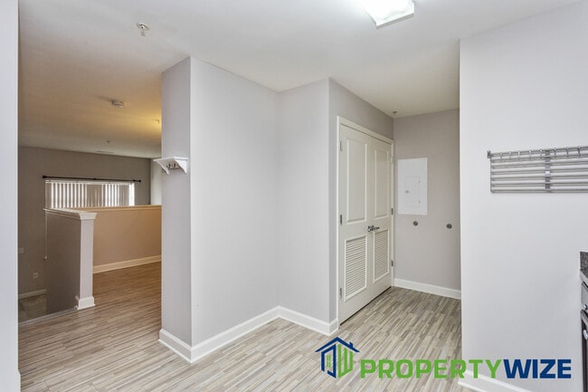 Building Photo - 4128 Orchard Ridge Blvd