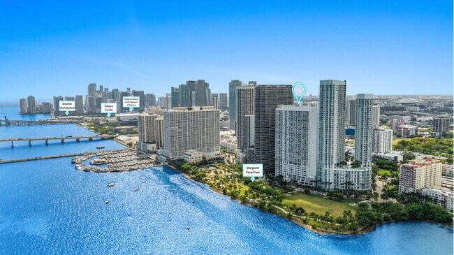 Building Photo - 1800 N Bayshore Dr