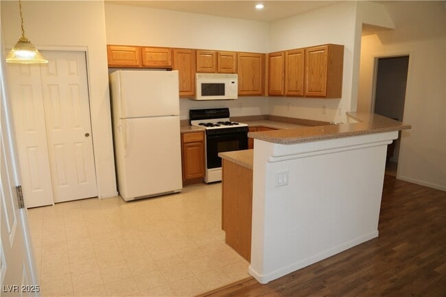 Building Photo - 2505 April Breeze Ln