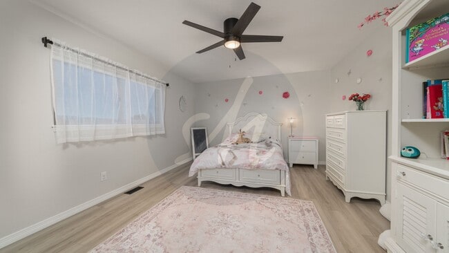 Building Photo - Remodeled Gem in Briargate