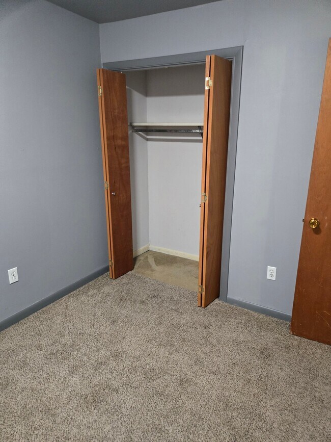 Building Photo - 102 Wyncote Ct