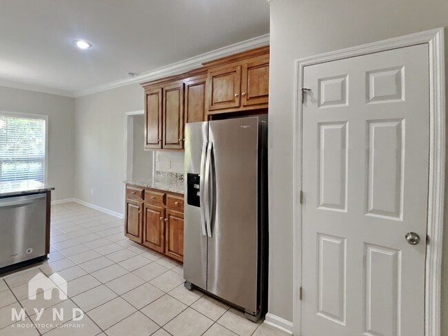 Building Photo - 26540 Mill Creek Dr