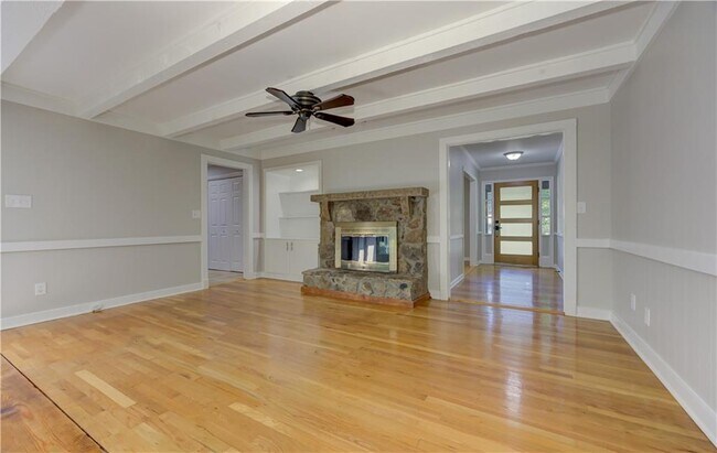 Building Photo - 1837 Chancery Ln