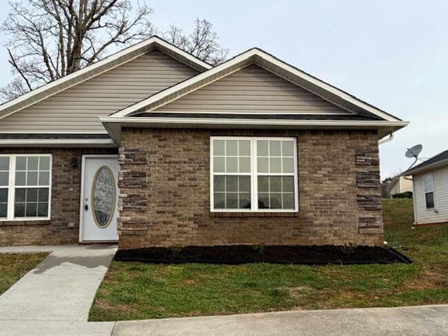 Building Photo - Move In Ready!!