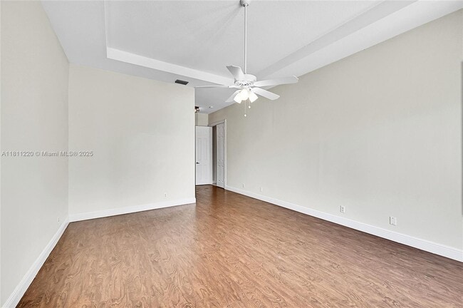 Building Photo - 512 NW 120th Dr