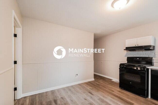 Building Photo - 3 Bedroom Pet-Friendly Home in St. Louis, MO with Main Street Renewal