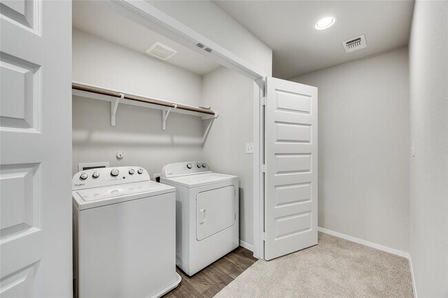 Building Photo - 2617 Paragon Fox Dr