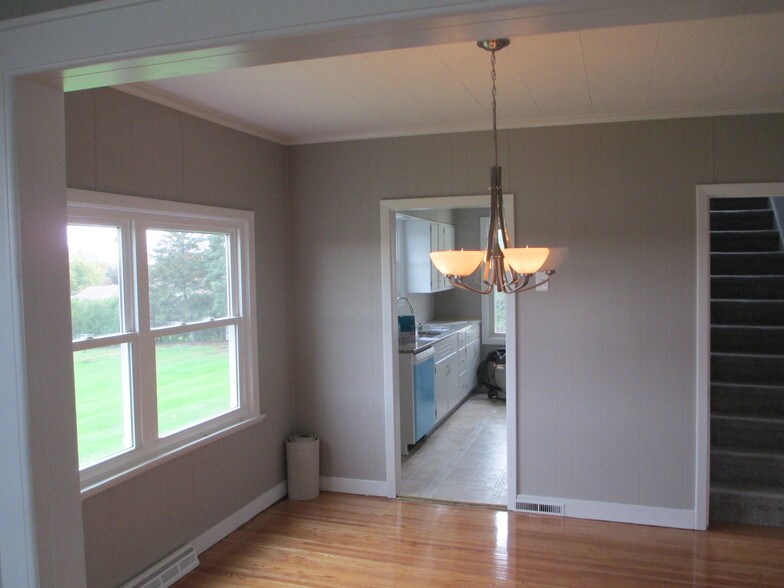 Dining Room - 89 Burrstone Rd