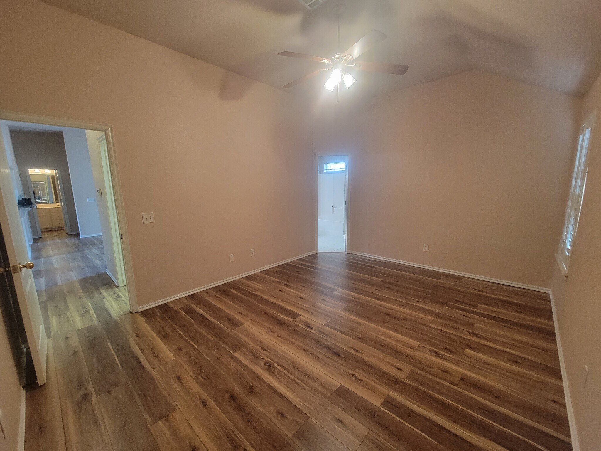 Building Photo - 4608 Midway Dr