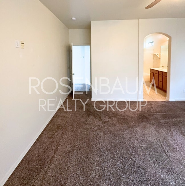 Building Photo - Beautiful 2BD/2BA Home with 2-Car Garage i...