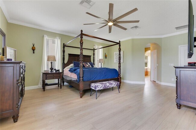 Building Photo - 16313 Birchwood Way