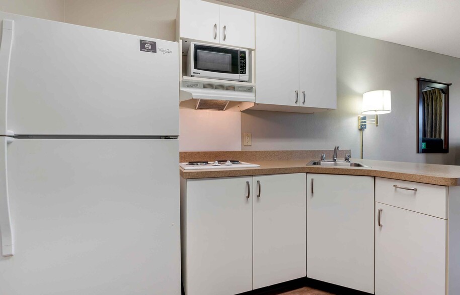 Building Photo - Furnished Studio-Sacramento - Elk Grove