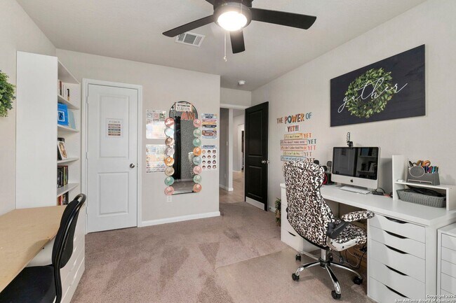 Building Photo - BEAUTIFUL 4-BEDROOM, SINGLE-STORY HOME IN ...