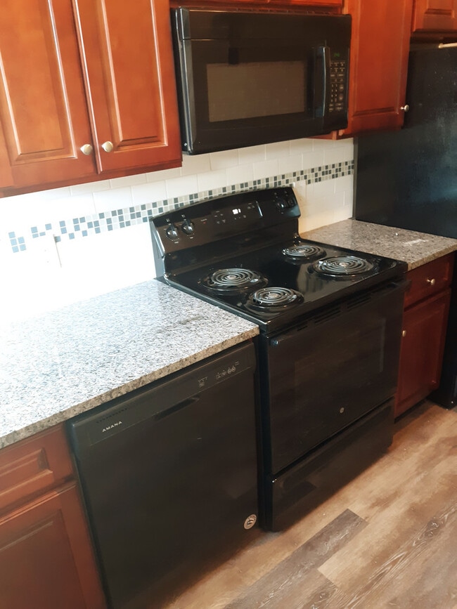 Building Photo - 228 W 3rd St