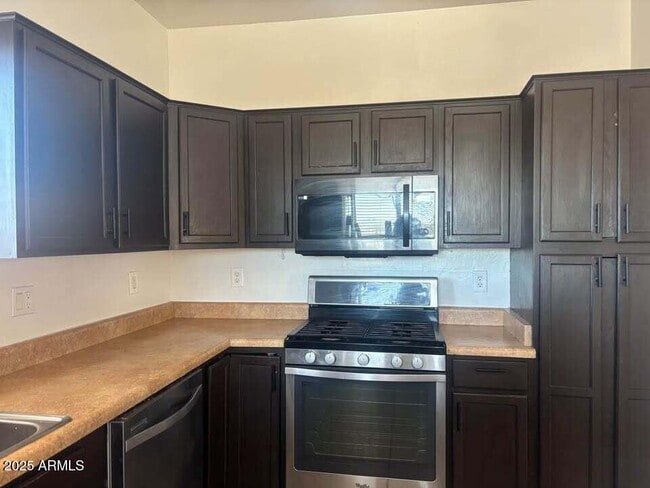 Building Photo - 1427 Cam Chavinda