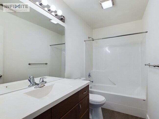 Building Photo - 25 Crater Ridge Ln