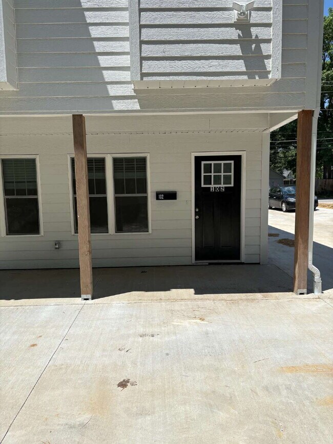Building Photo - New Duplex Available for Rent!