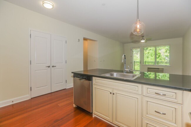 Building Photo - The Infinity Luxury Residences.