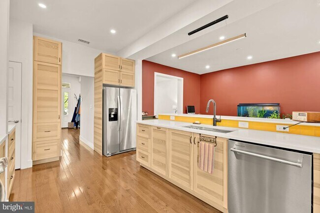 Building Photo - 4012 7th St NW