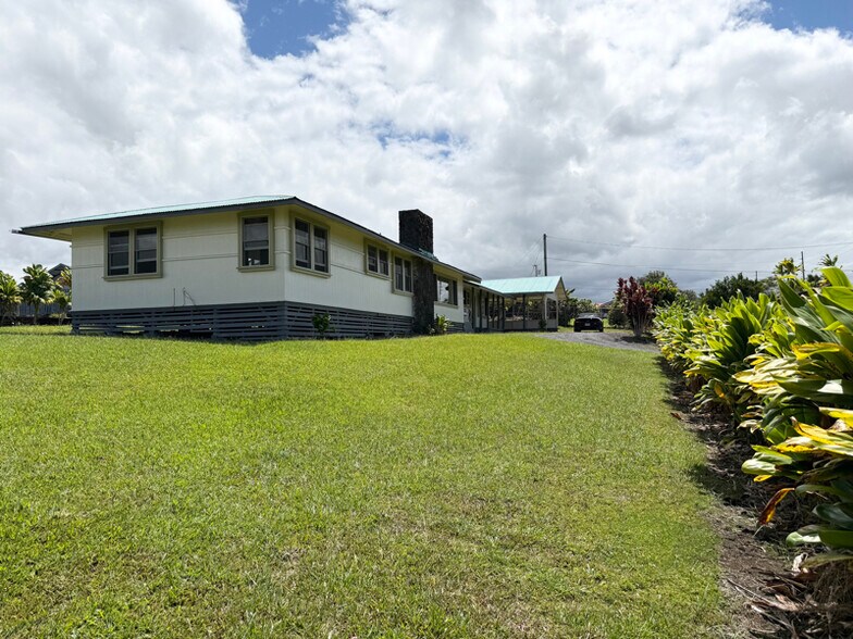 Building Photo - 1249 W Kawailani St