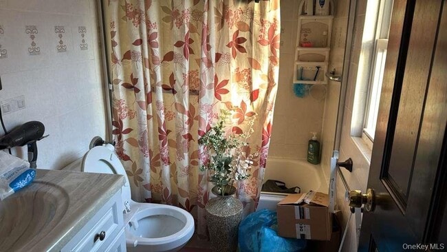 Building Photo - 85-18 241st St