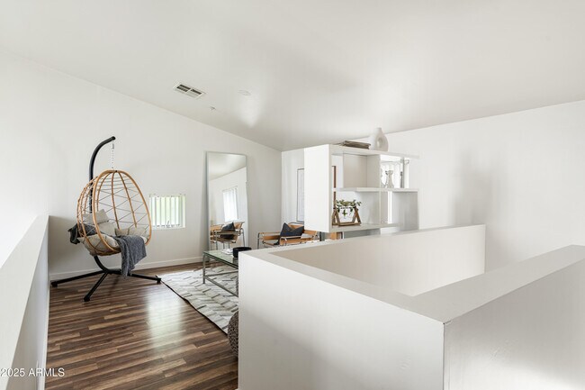 Building Photo - 1111 W University Dr