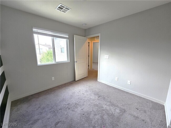 Building Photo - 1888 Molly Meadows St