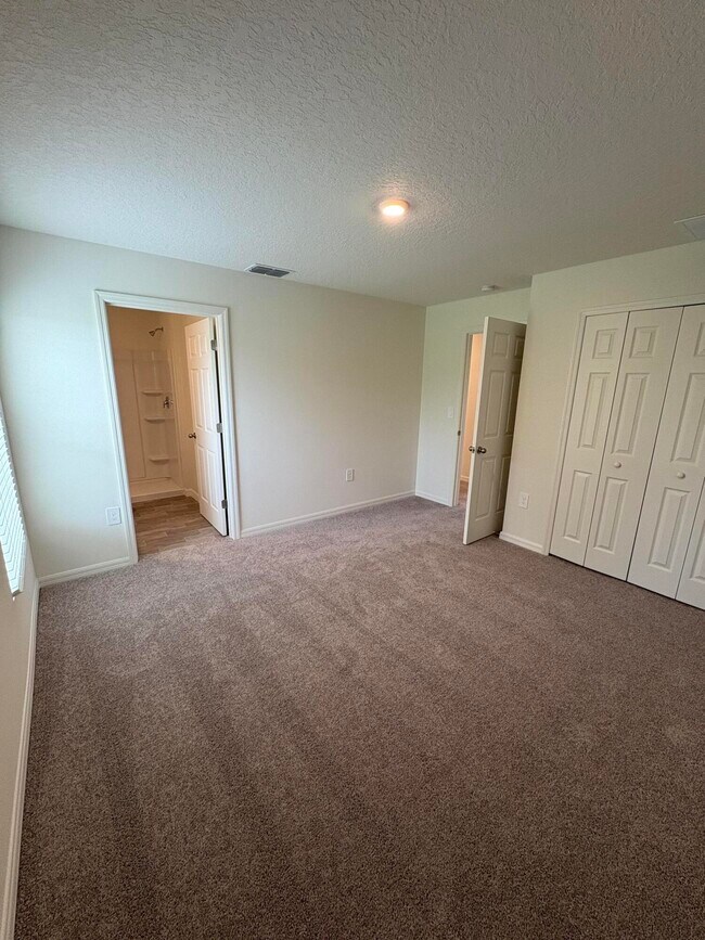 Building Photo - 1109 Altamira St NW