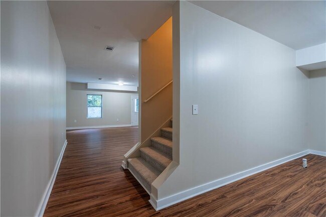 Building Photo - 2121 Spring Sound Ln