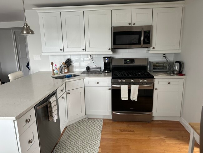 Building Photo - 11 Mill Rd