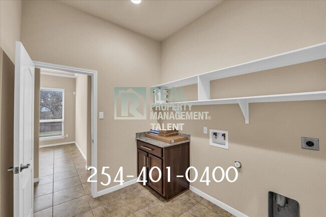 Building Photo - 10307 Bryson Dr