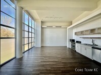 Building Photo - Recently Renovated 1 Bedroom in Westside