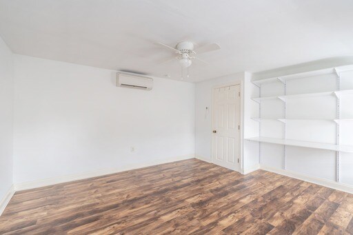 Building Photo - 1204 Marlborough St