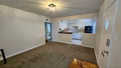 Building Photo - Mitchell 4 Plex