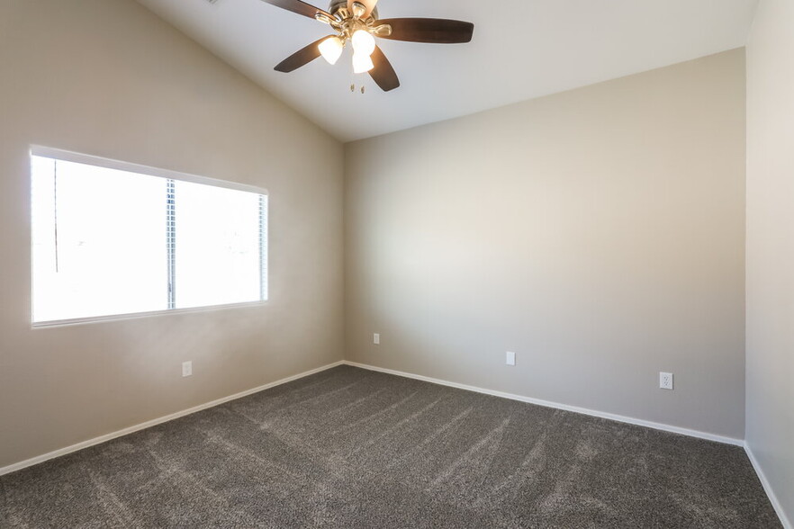 Building Photo - 14180 N Via Trincheras