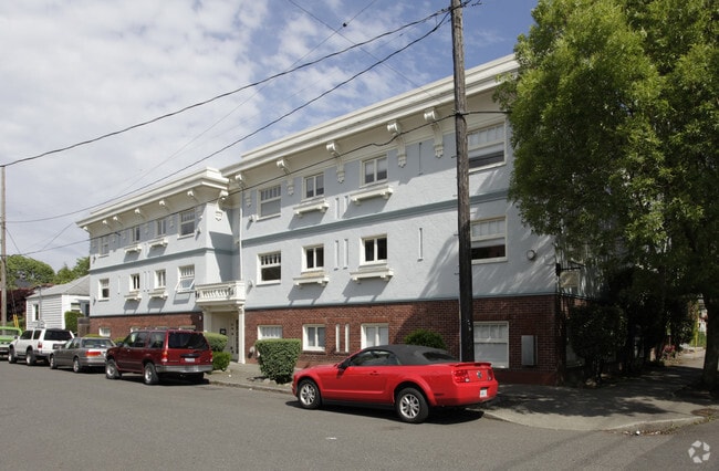Primary Photo - The Laurelwood