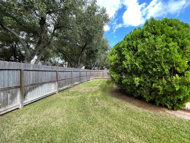 Building Photo - 1602 Lawick Cir