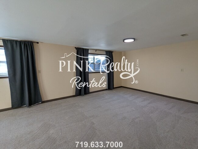 Building Photo - 4025 Cantrell Dr