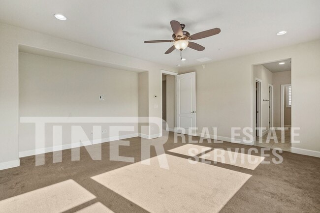 Building Photo - 7542 Pesaro Dr