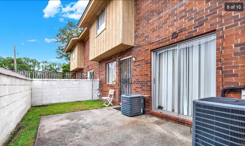 Building Photo - 100 Lewis Dr