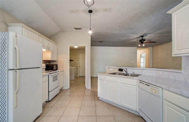 Building Photo - 98 S Vesper Bend Cir