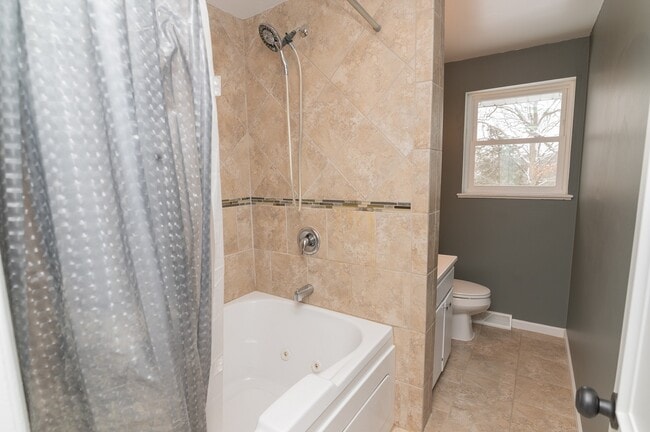 Building Photo - 2113 Melody Dr